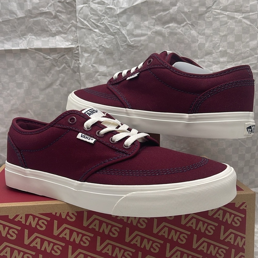 Vans WMNS Burgundy Canvas Sneakers Atwood
Outdoor Port Rovale
VN000CX84QU - Picture 8 of 16